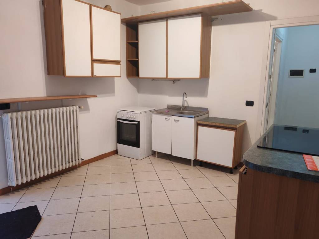 appartamento in affitto a Costa Masnaga