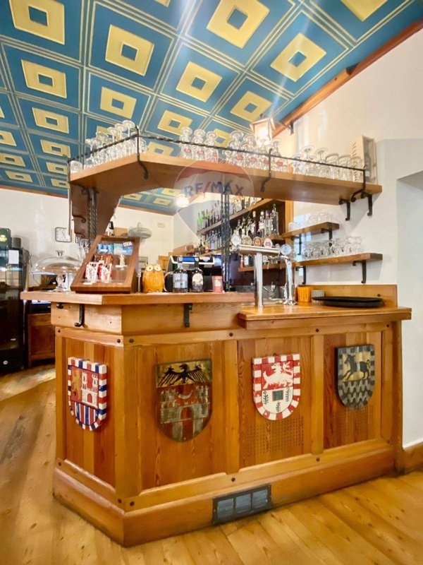 negozio in affitto a Dervio in zona Corenno Plinio