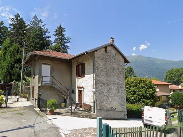 appartamento in affitto a Dervio in zona Corenno Plinio