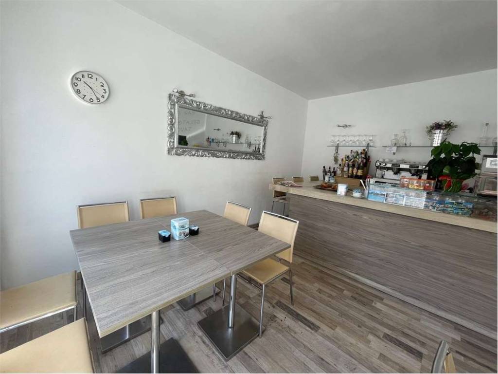 negozio in affitto ad Ello