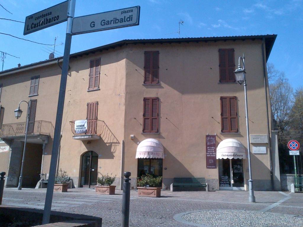negozio in affitto ad Imbersago
