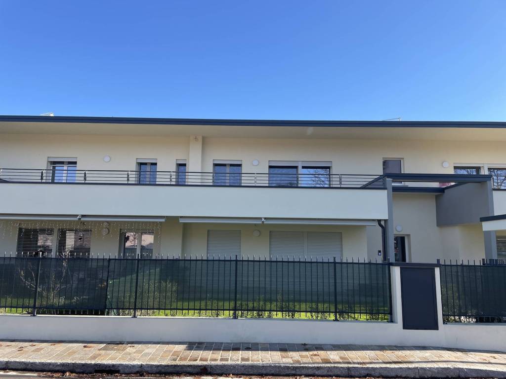 appartamento in affitto ad Imbersago