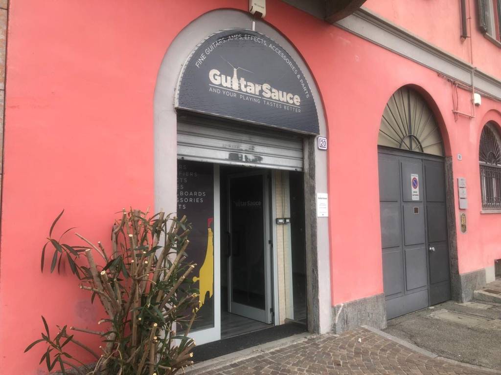 negozio in affitto a Lecco