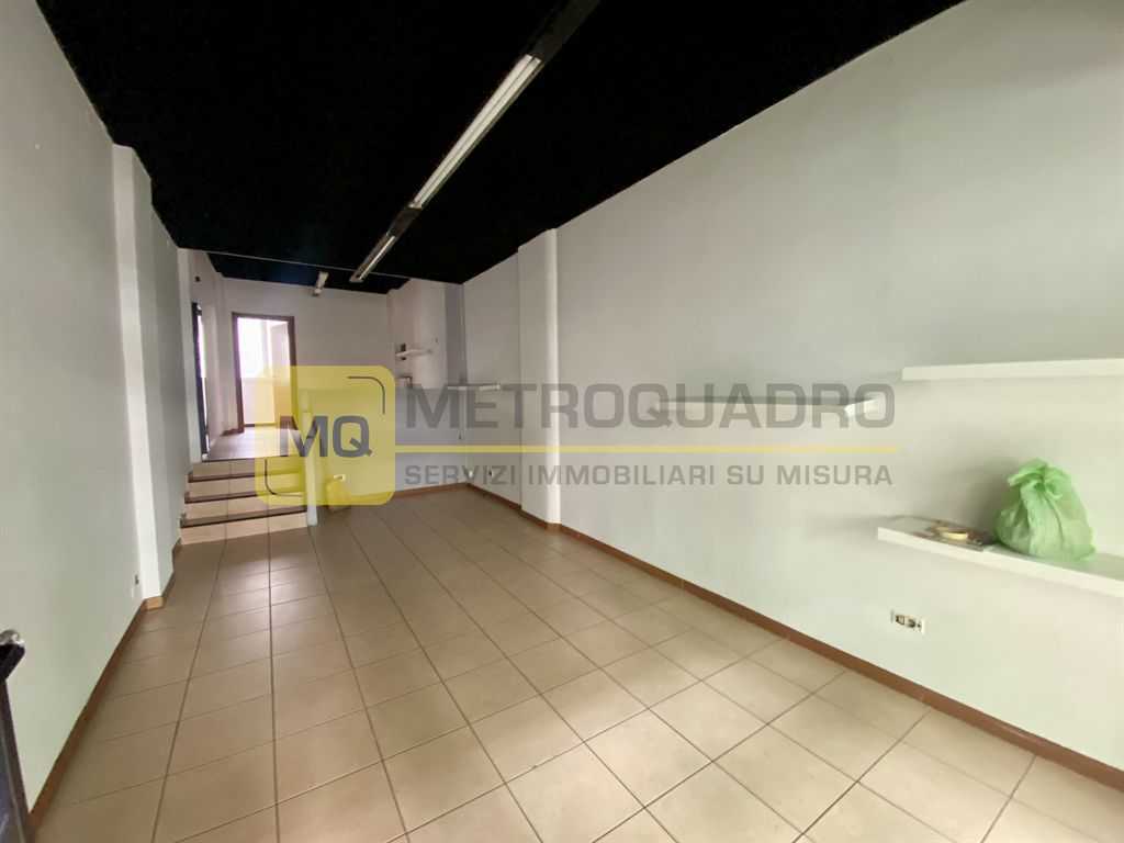 locale commerciale in affitto a Lecco in zona Viale Turati