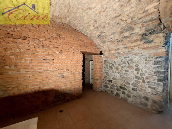 negozio in affitto a Lecco in zona Castello