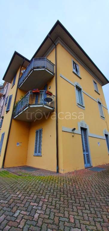 trivano in affitto a Lecco in zona Pescarenico