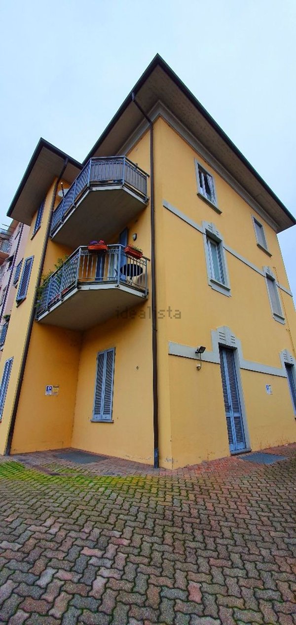 negozio in affitto a Lecco in zona Pescarenico