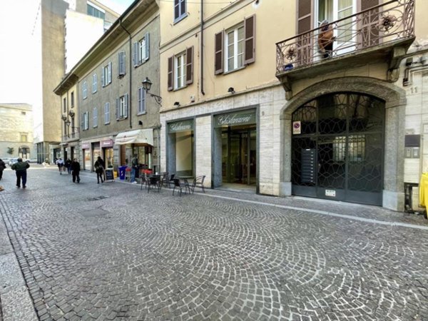 negozio in affitto a Lecco in zona Lecco Centro