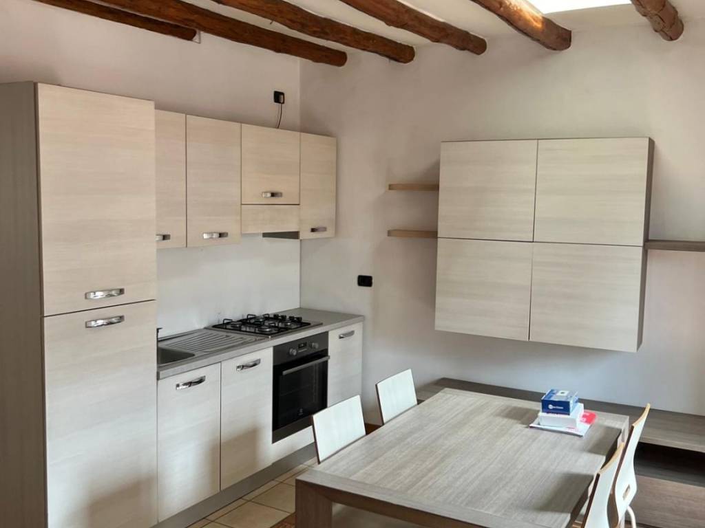 appartamento in affitto a Lecco in zona Acquate