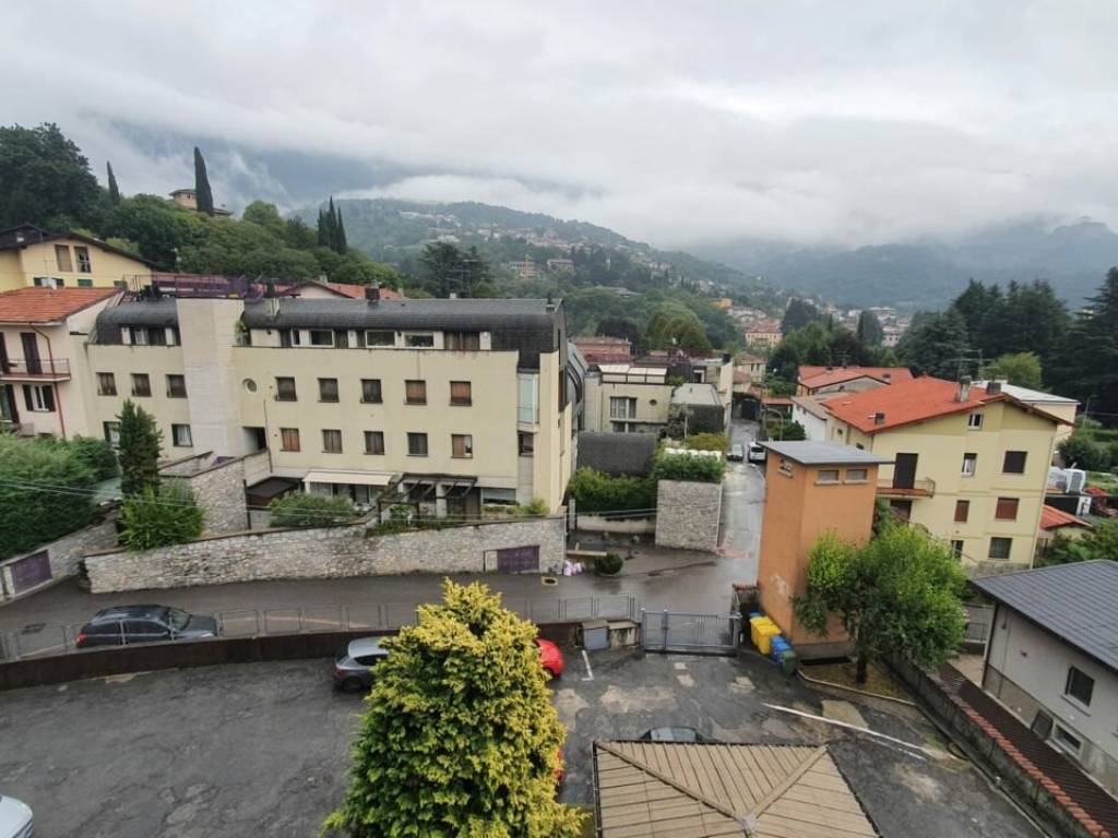 appartamento in affitto a Lecco in zona Castello