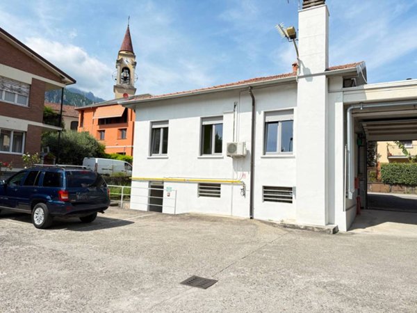 ufficio in affitto a Lecco in zona Olate
