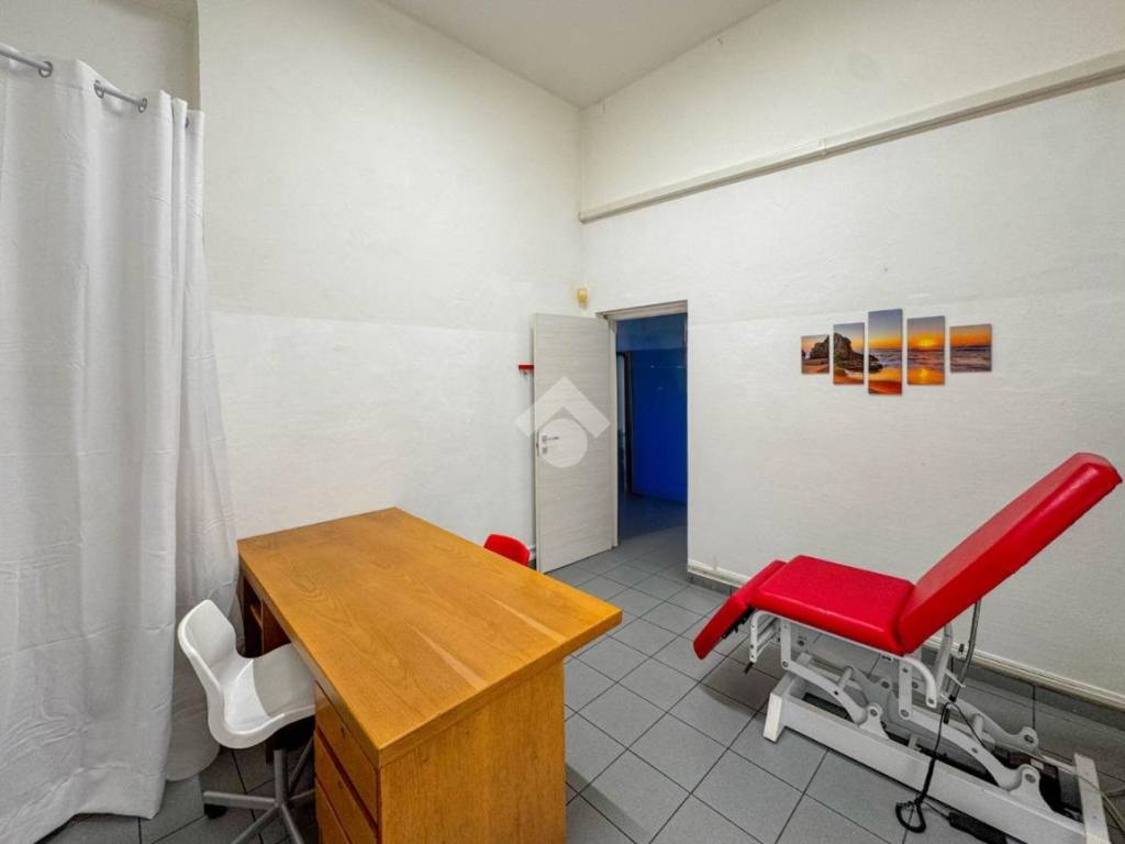 ufficio in affitto a Lecco in zona Viale Turati