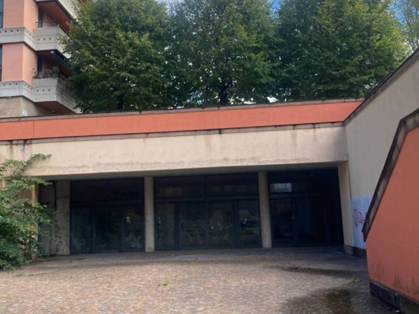 negozio in affitto a Lecco