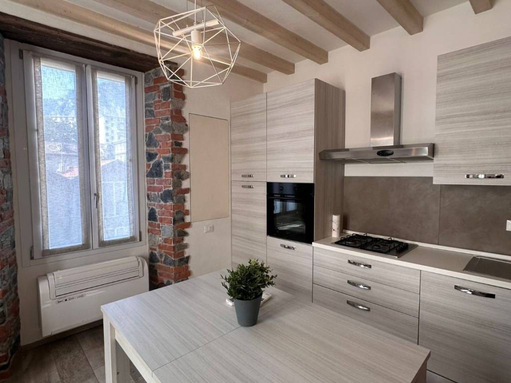 appartamento in affitto a Lecco in zona Lecco Centro