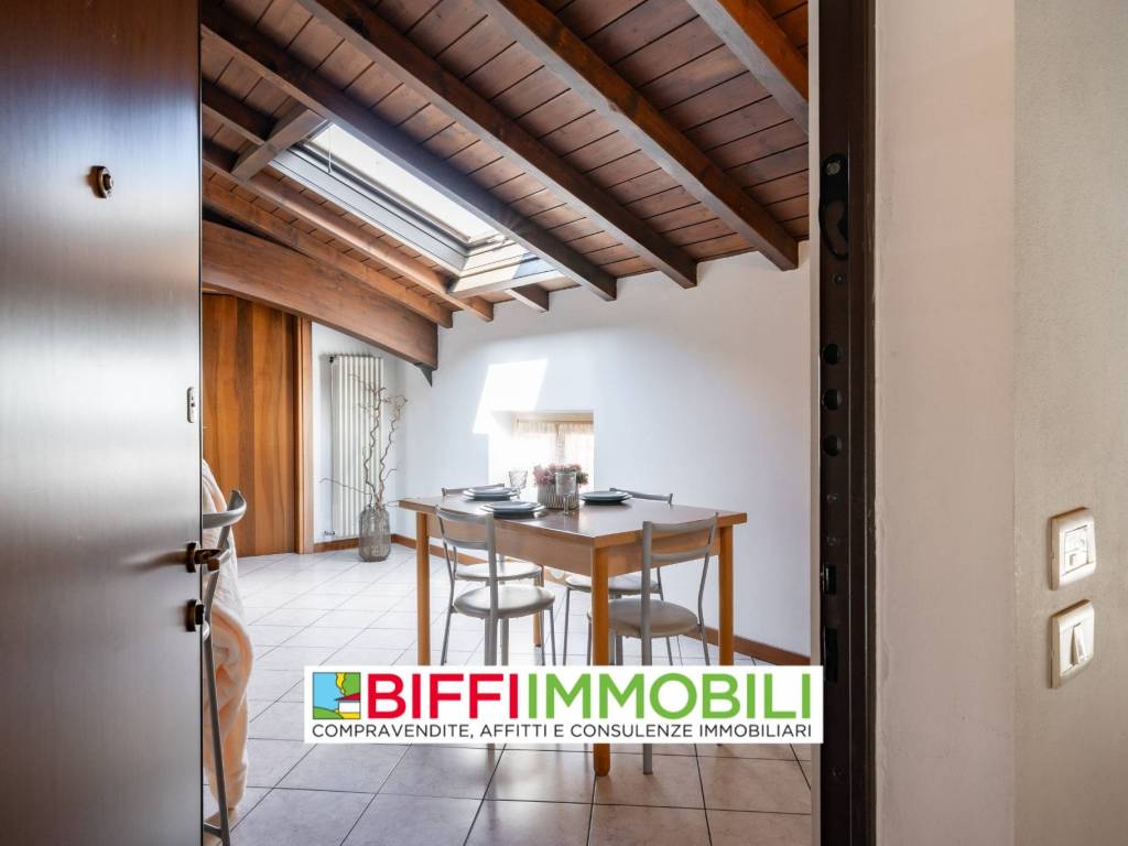appartamento in affitto a Lecco in zona Castello