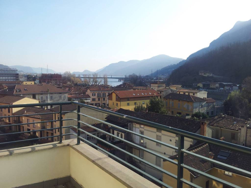 appartamento in affitto a Lecco in zona Maggianico