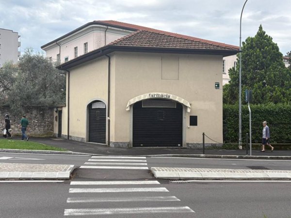 negozio in affitto a Lecco in zona Lecco Centro