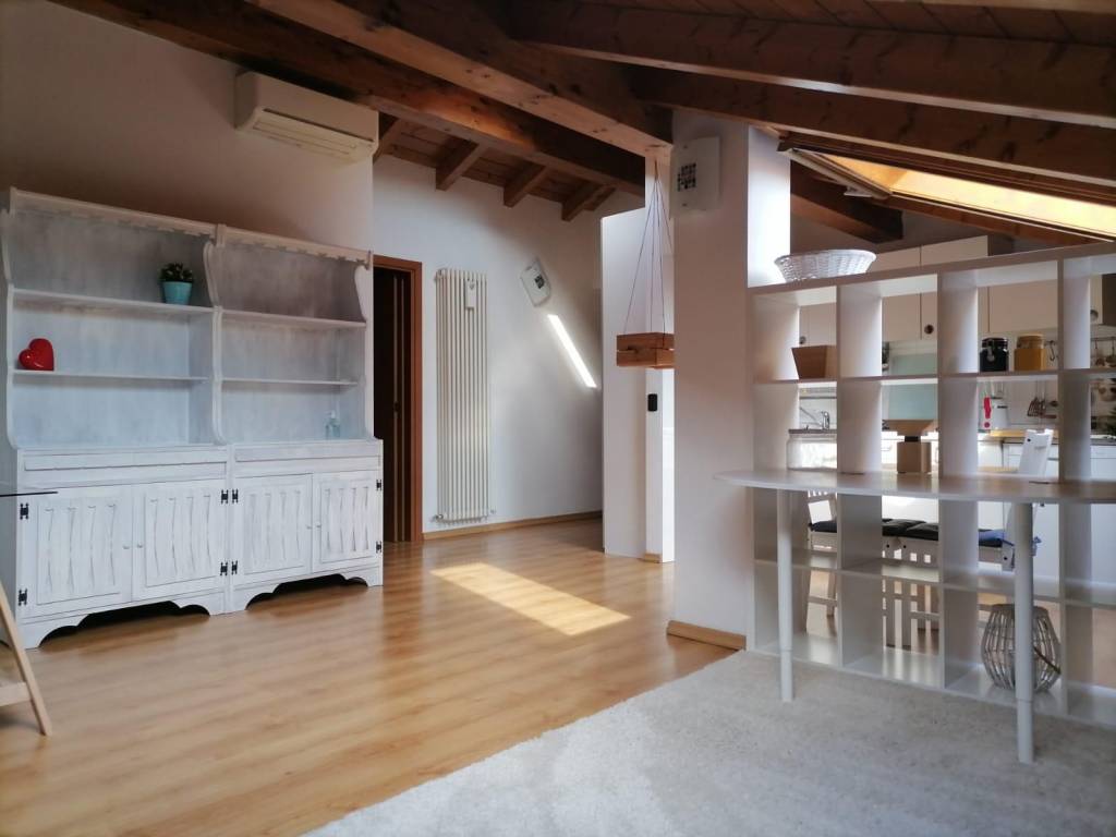 appartamento in affitto a Lecco in zona Lecco Centro