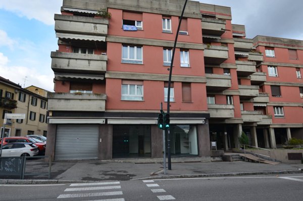 locale commerciale in affitto a Lecco in zona San Giovanni
