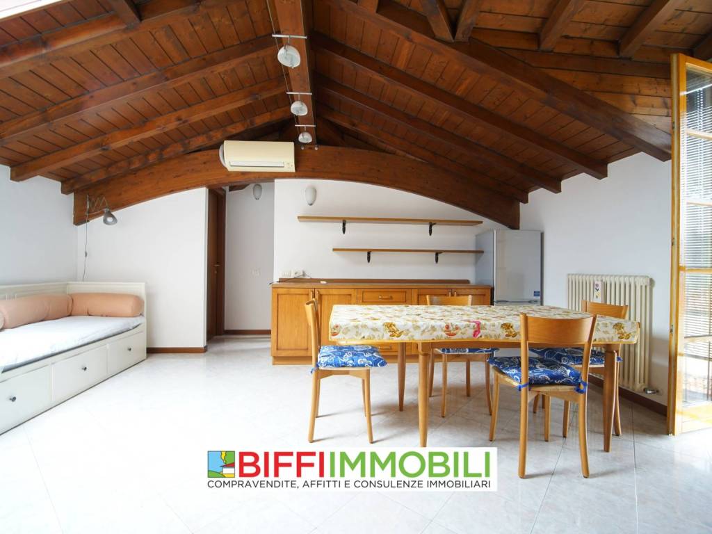 appartamento in affitto a Lecco in zona Castello