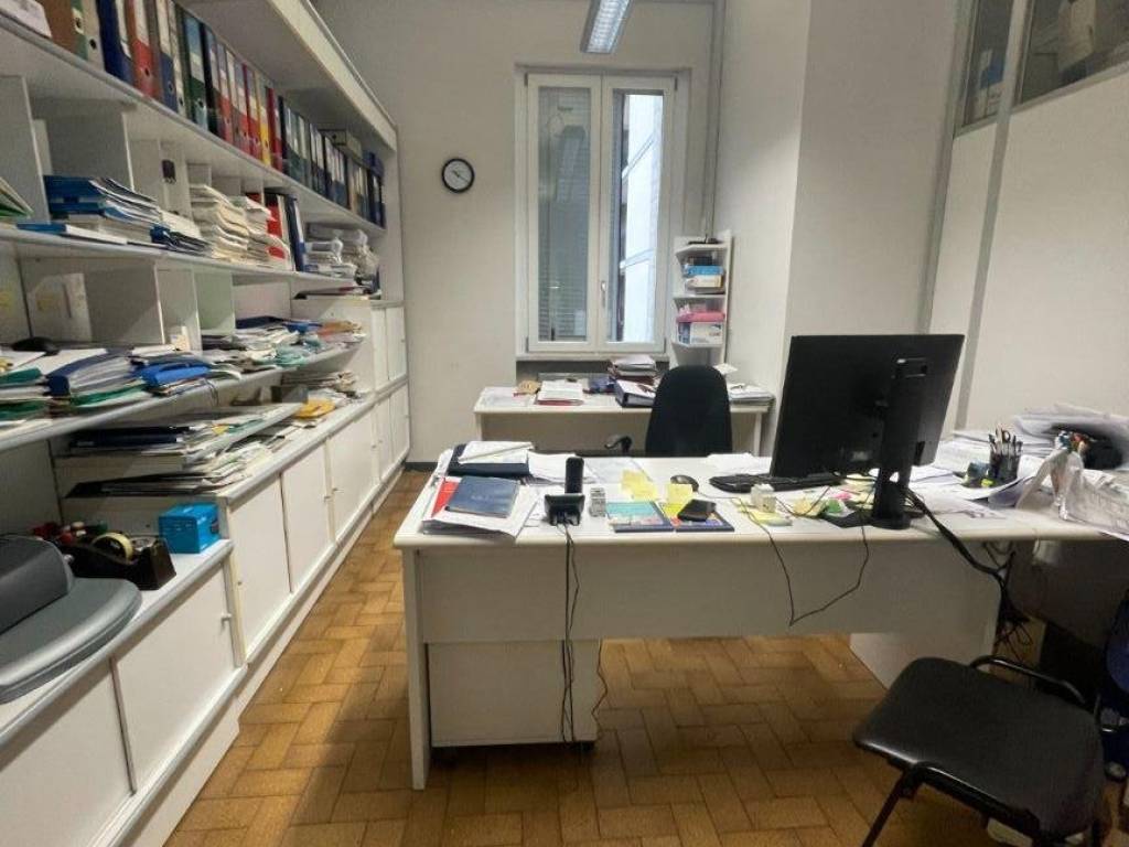 negozio in affitto a Lecco in zona San Giovanni