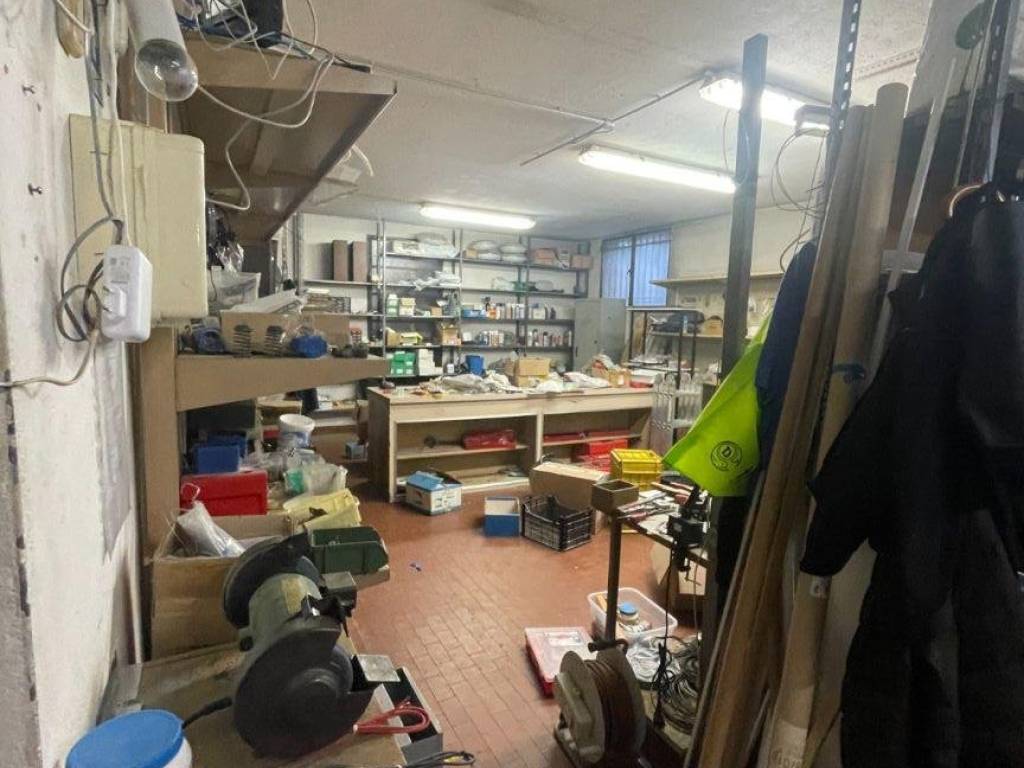 locale commerciale in affitto a Lecco in zona San Giovanni