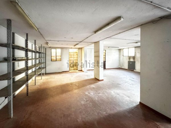 negozio in affitto a Lecco in zona San Giovanni