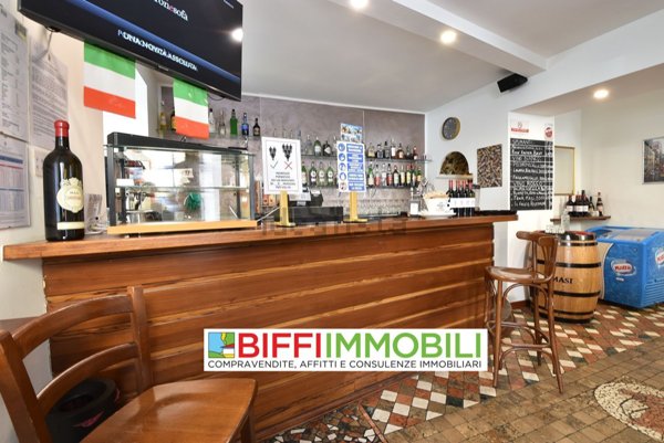 negozio in affitto a Lecco