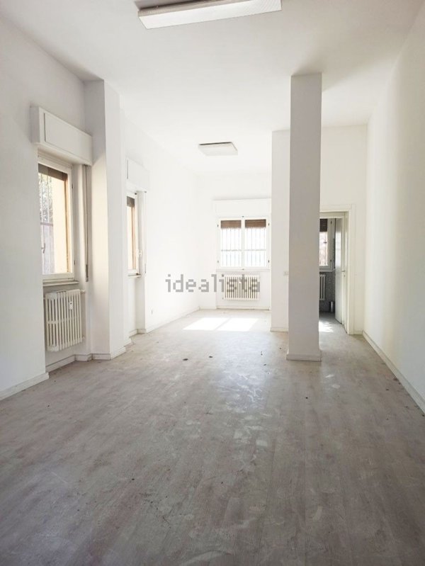 negozio in affitto a Lecco