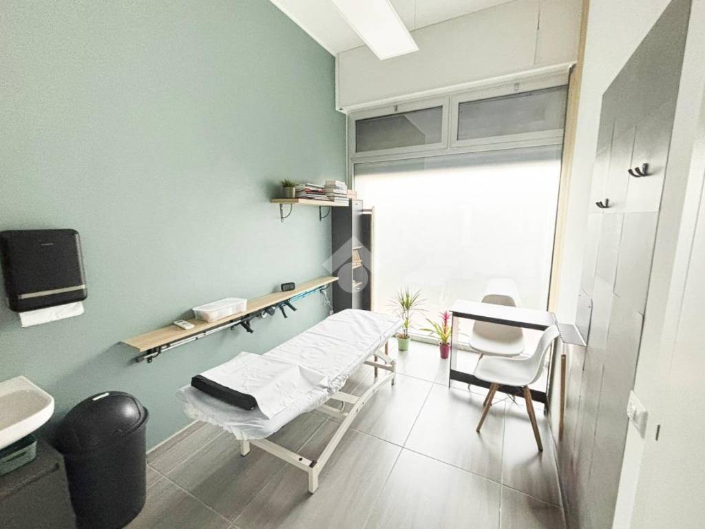 ufficio in affitto a Lecco in zona Germanedo