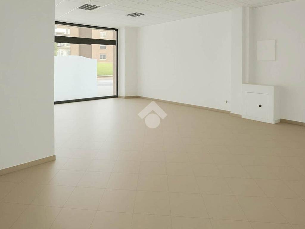 ufficio in affitto a Lecco in zona Acquate