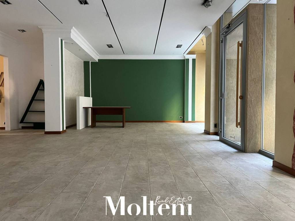 negozio in affitto a Lecco in zona Lecco Centro