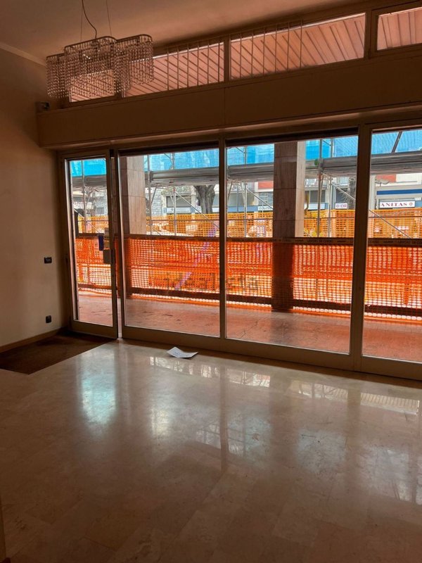 ufficio in affitto a Lecco in zona Viale Turati