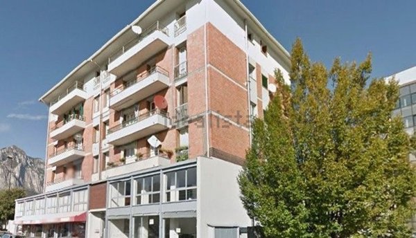 negozio in affitto a Lecco in zona Via della Pergola