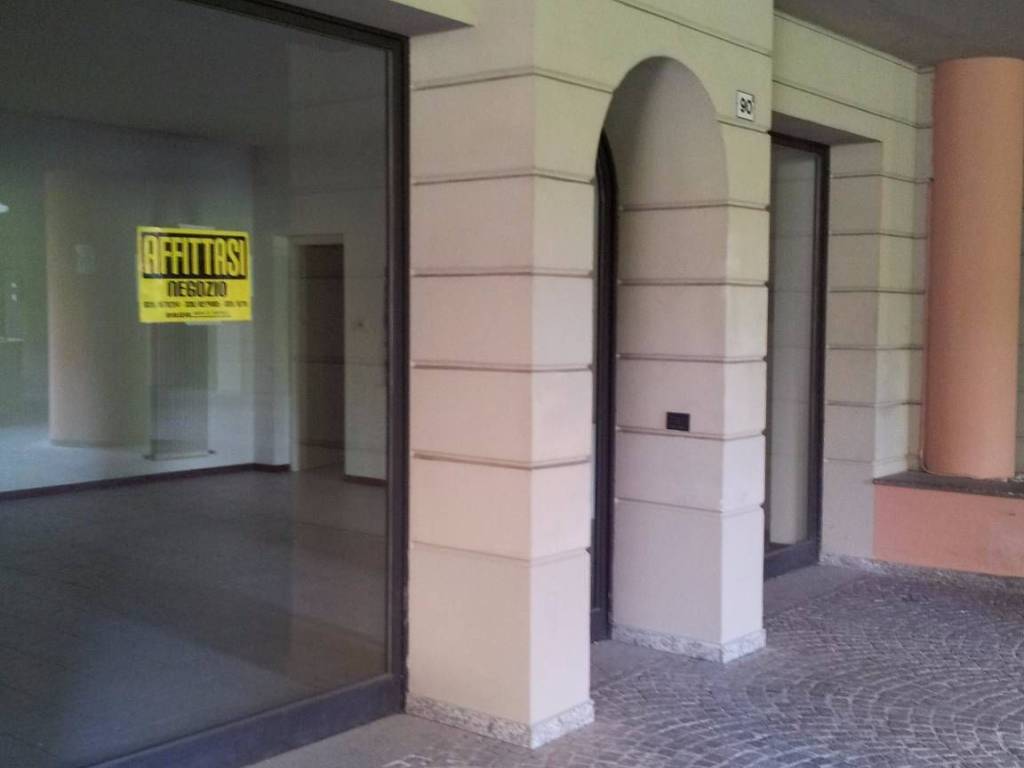 negozio in affitto a Lecco