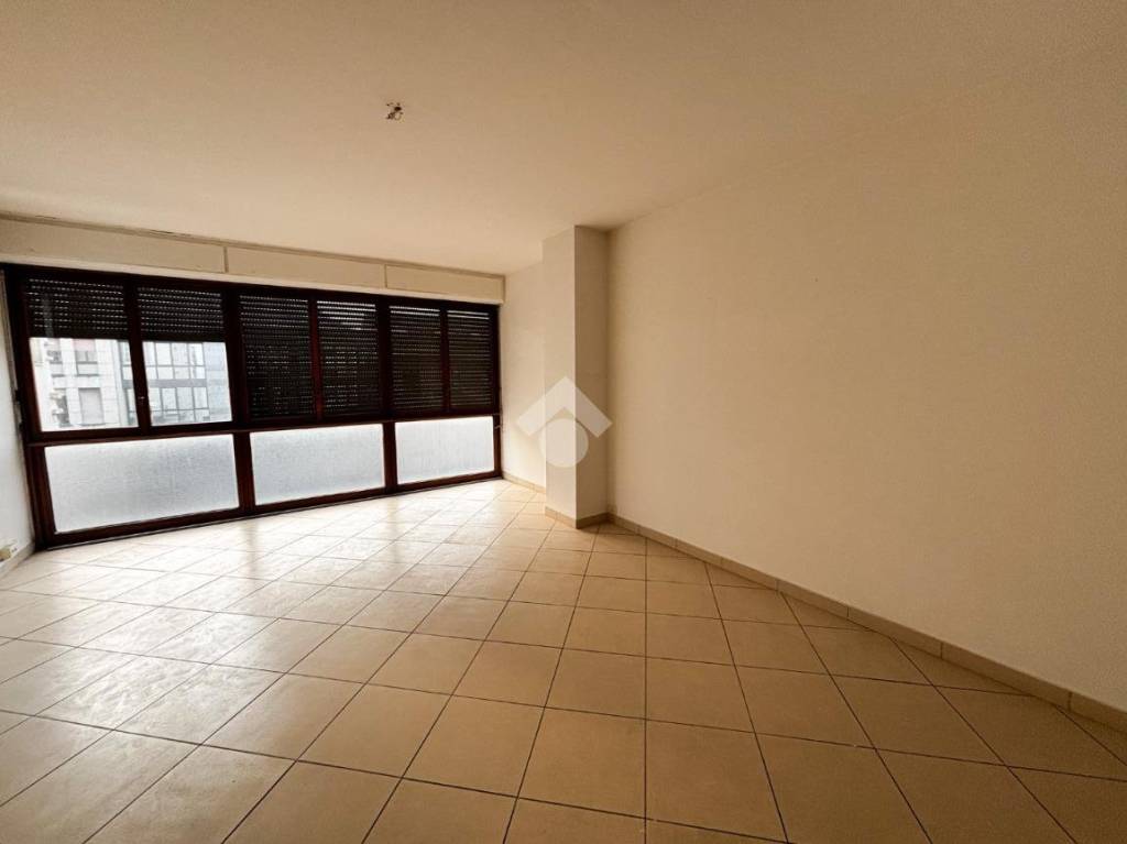 ufficio in affitto a Lecco in zona Lecco Centro