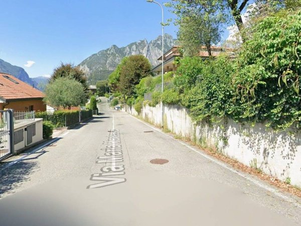 negozio in affitto a Lecco in zona Caleotto