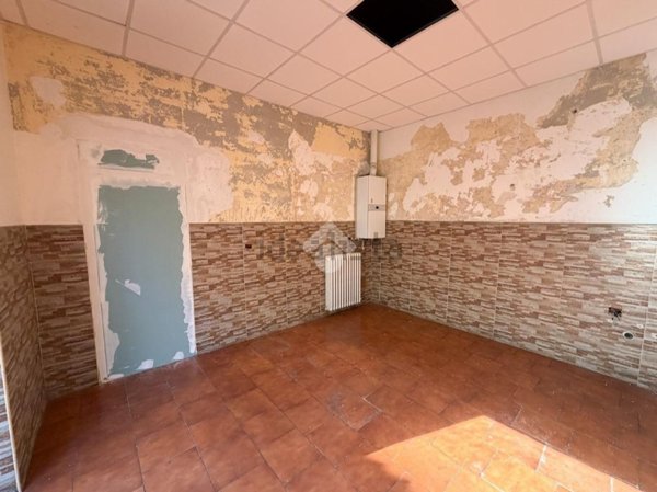 negozio in affitto a Lecco in zona Lecco Centro