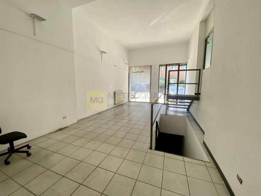 negozio in affitto a Lecco in zona Viale Turati