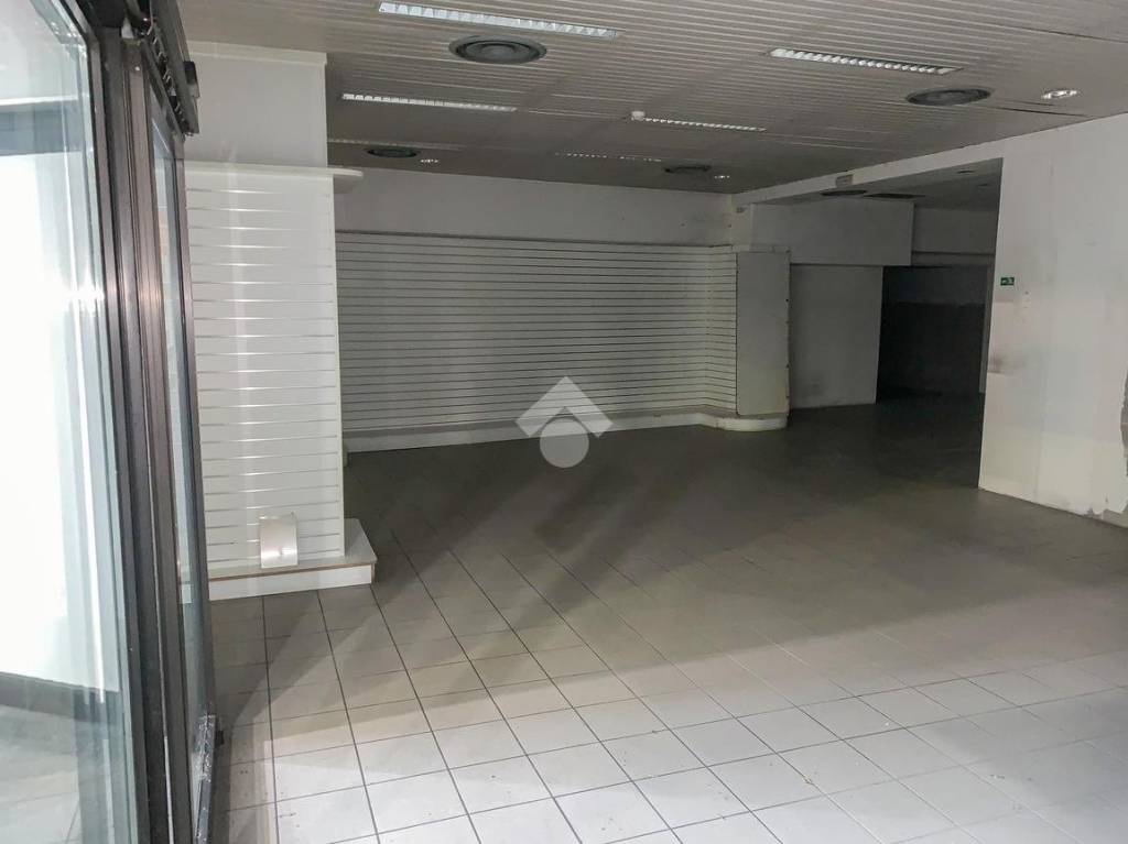 ufficio in affitto a Lecco in zona Maggianico
