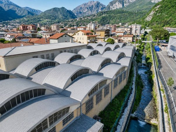capannone in affitto a Lecco in zona Belledo