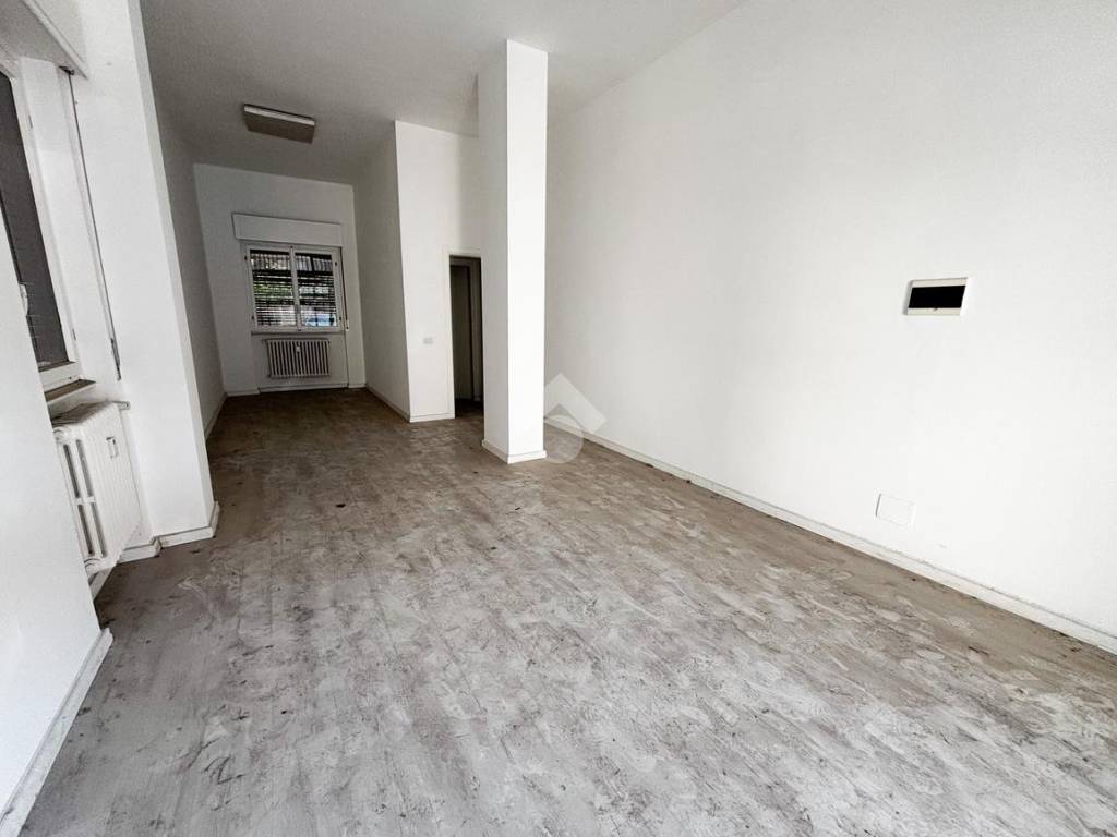 ufficio in affitto a Lecco in zona Maggianico