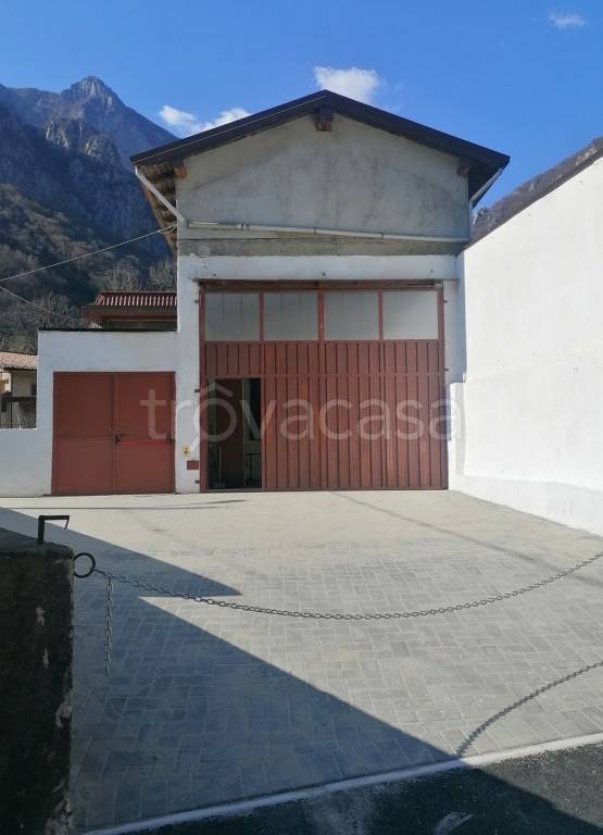 appartamento in affitto a Lecco in zona Laorca