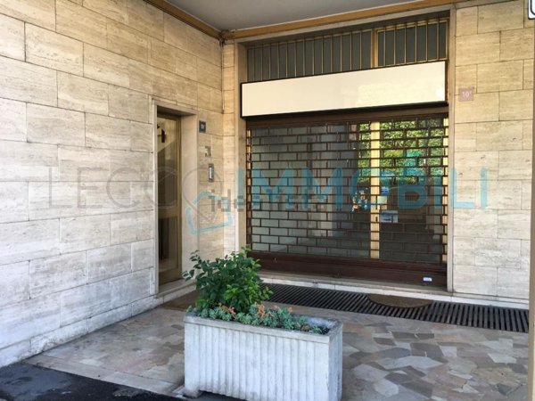 ufficio in affitto a Lecco in zona Pescarenico