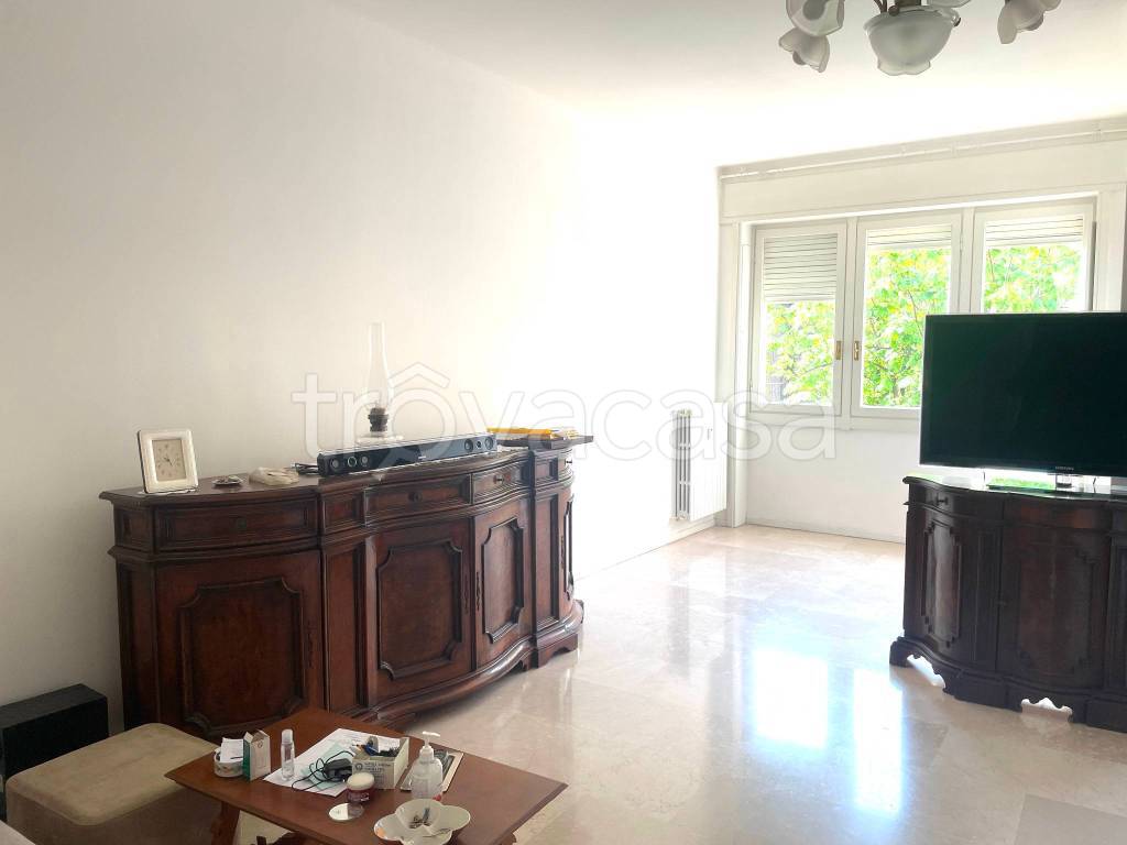 appartamento in affitto a Lecco in zona Lecco Centro