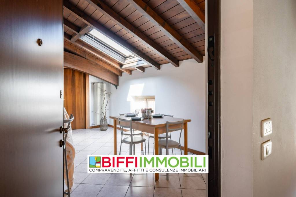 appartamento in affitto a Lecco in zona Castello