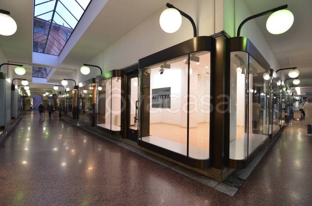 appartamento in affitto a Lecco in zona Lecco Centro