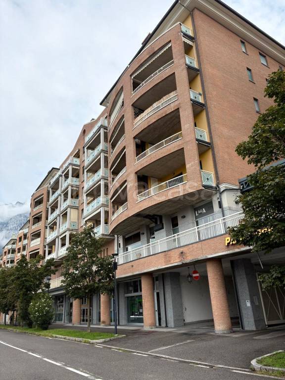 appartamento in affitto a Lecco in zona Acquate