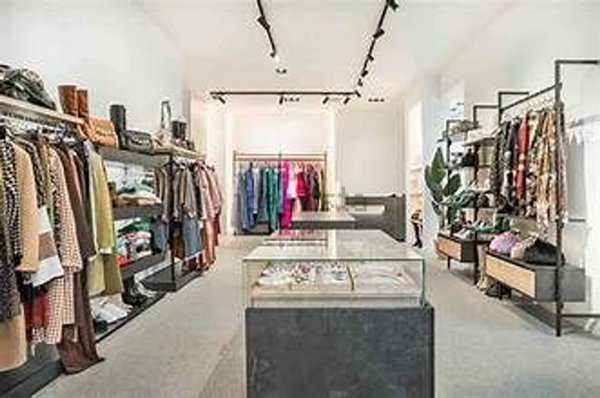 locale commerciale in affitto a Lecco in zona Viale Montegrappa