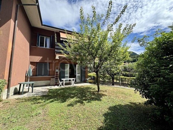 appartamento in affitto a Lierna in zona Grumo